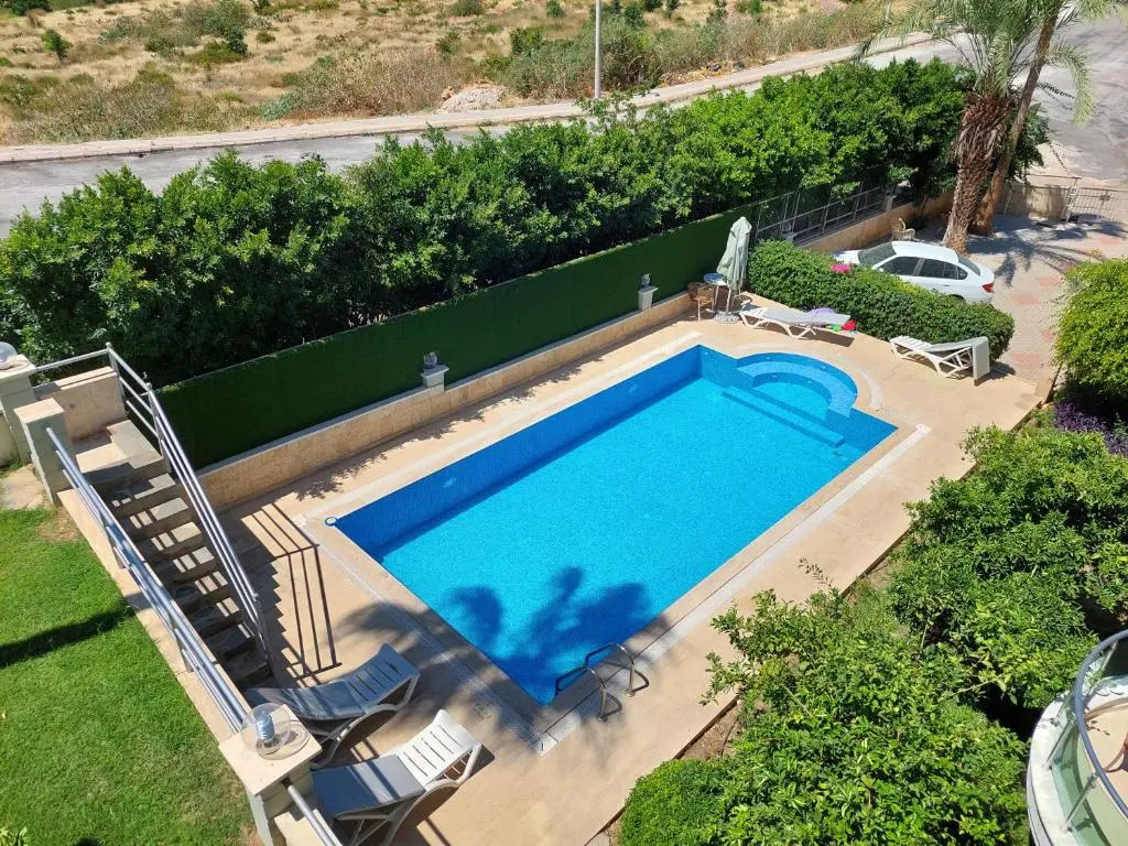 Dinek mahallesi,Eski Antalya yplu cad.,Uygun Cleopatra 3 Sitesi no:59 Blok:E daire:2