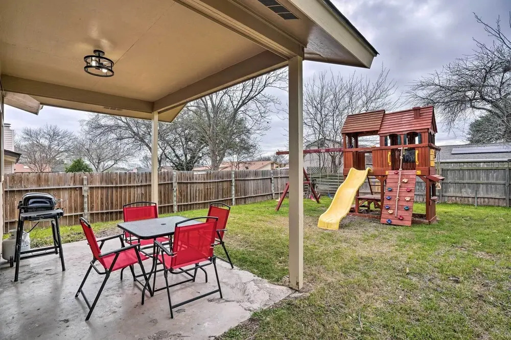 Pet-Friendly San Antonio Home w/ Yard & Patio