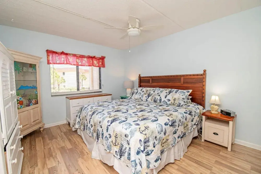 3207 Near Ocean 2nd Floor NW