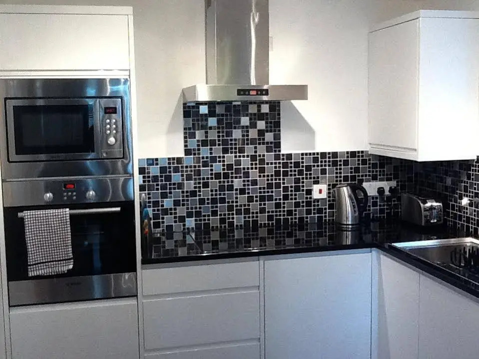 Flat 4 Summertown Court