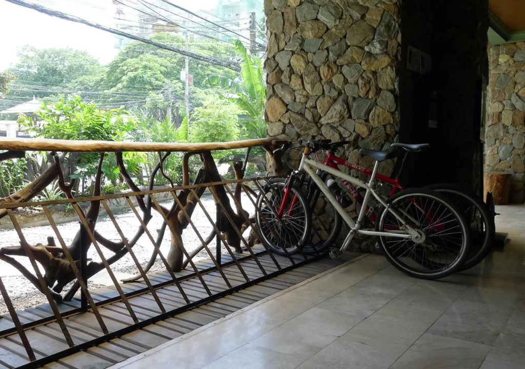 West Gorordo Hotel