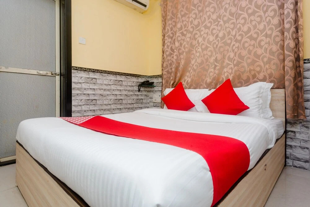 OYO 29550 Hotel Nivara
