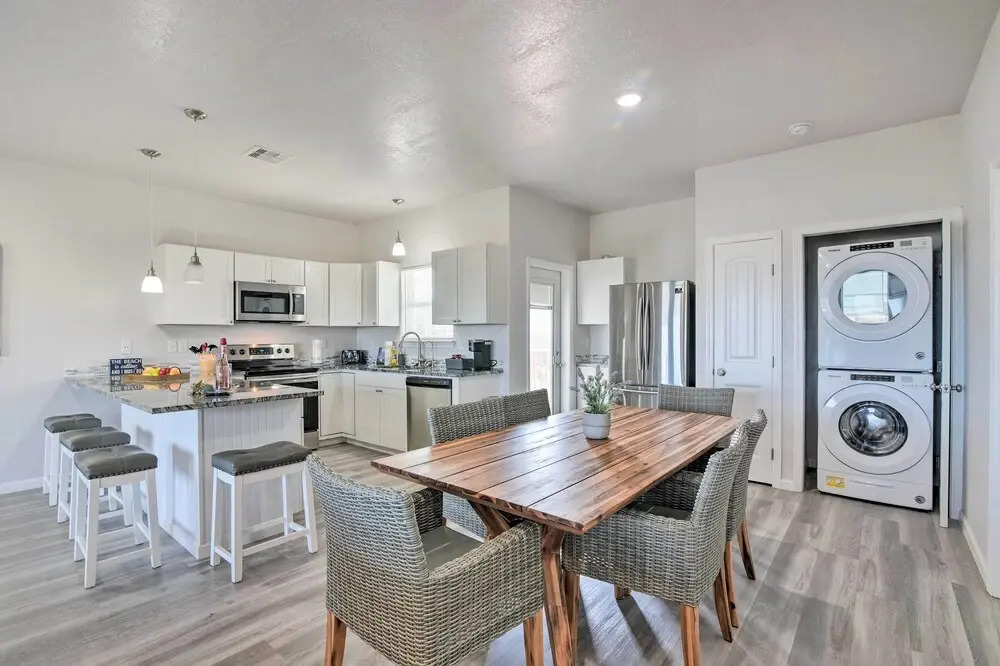 Near Ocean: Surfside Beach Gem w/ Deck & Views!