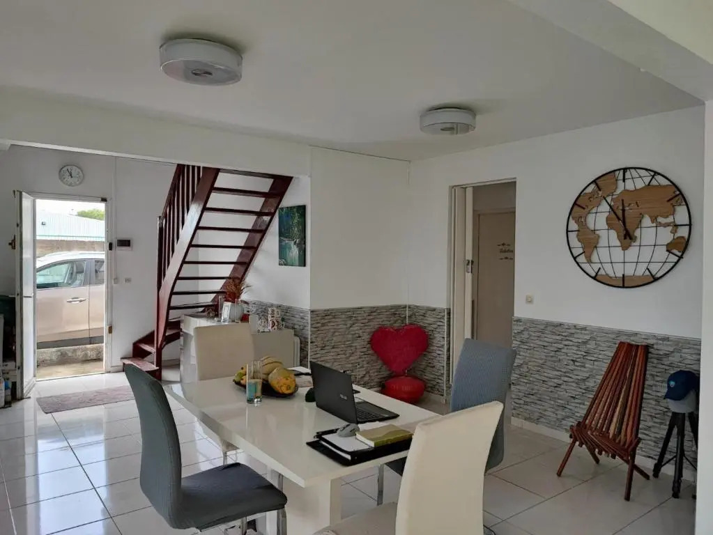 Stunning 3-Bed House in Baie Mahault