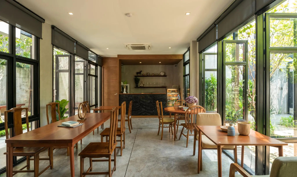 Cherlock hotel
