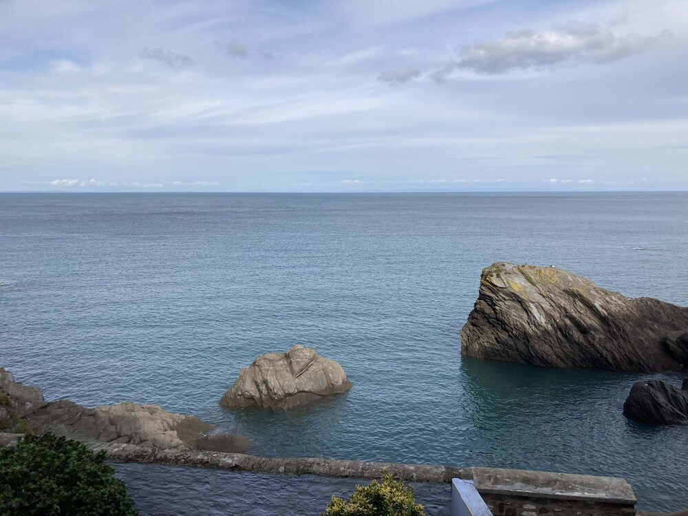 Val's Seaview