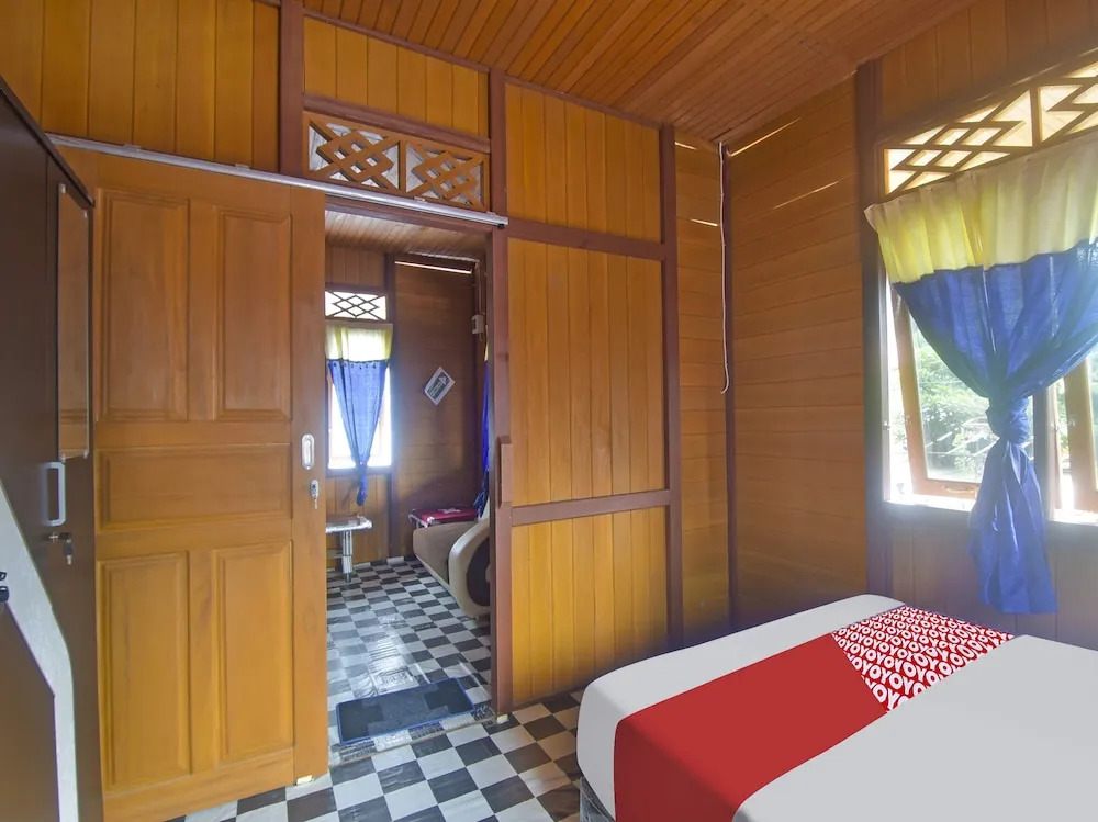 Hotel O Pulisan Ekowisata Homestay Near Wisata Pantai Desa Pulisan