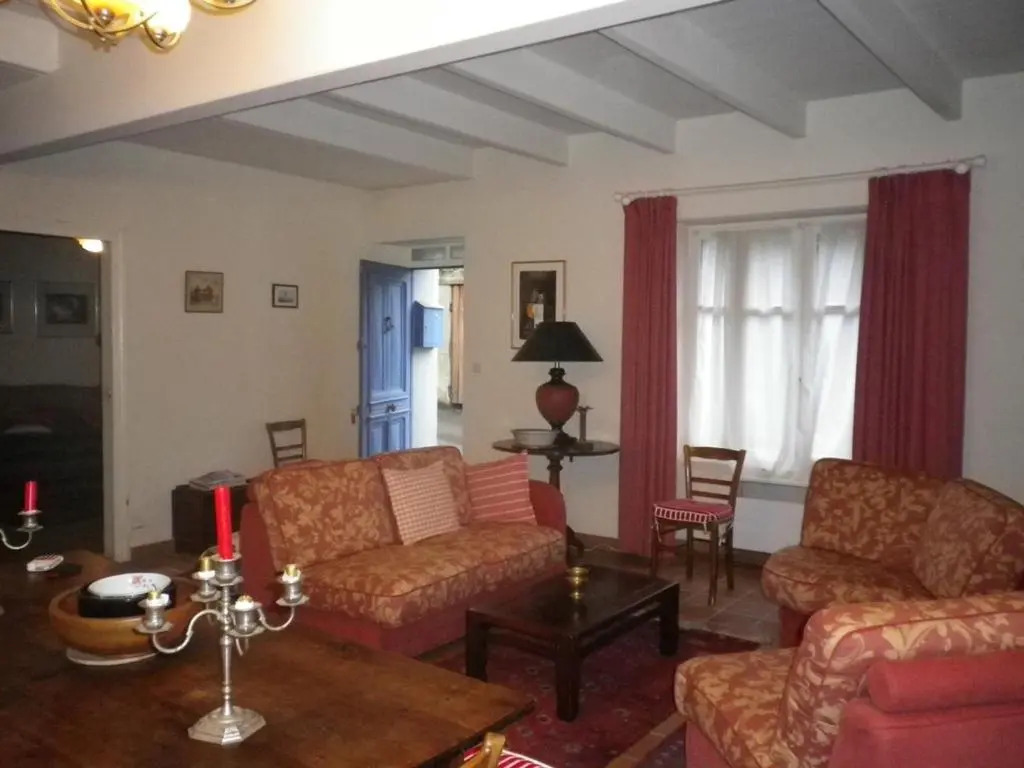 Maison familiale proche port à Sauzon, WIFI inclus - FR-1-418-11