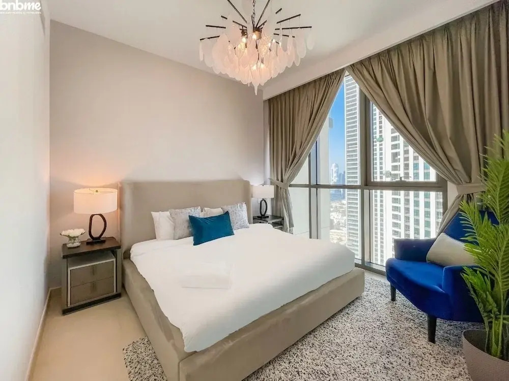 Skyscrapper Connected to DM by Bnbmehomes