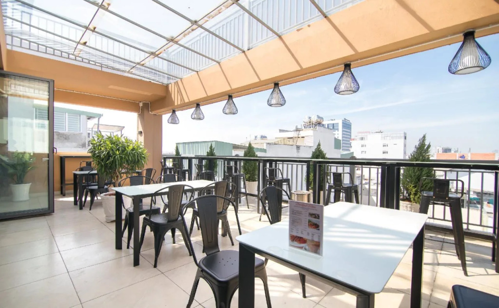 Cherry Hotel and Apartment