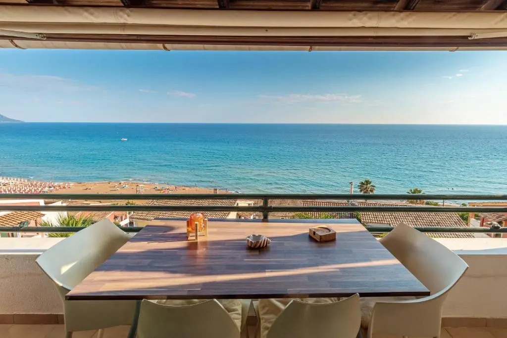 Glyfada New Era Home 113 Menigos Resort Apartments