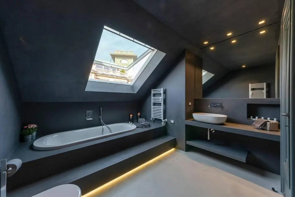 ALTIDO Exclusive Flat for 8, with Stunning City and SeaView
