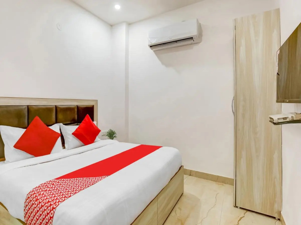 OYO Flagship 70397 Hotel Royal Kingz