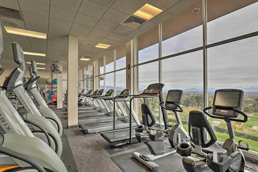 Near Golf: Mtn-view Studio in Tucson!