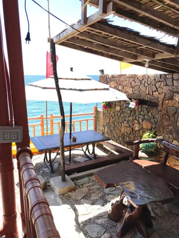 Breazy Beach House