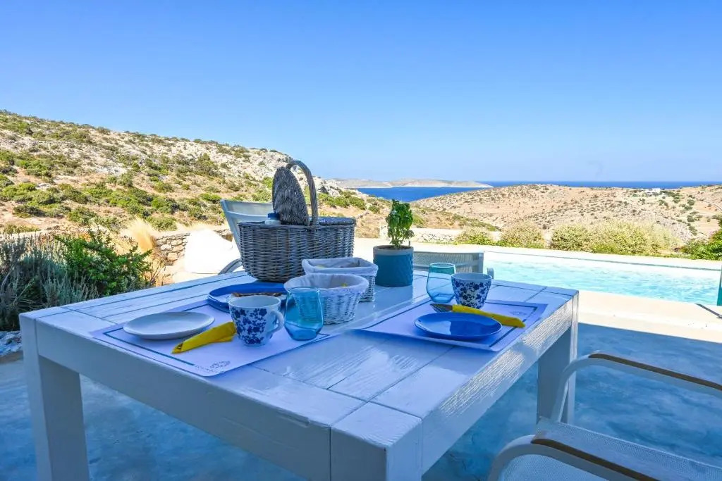 Schinoza luxury suites