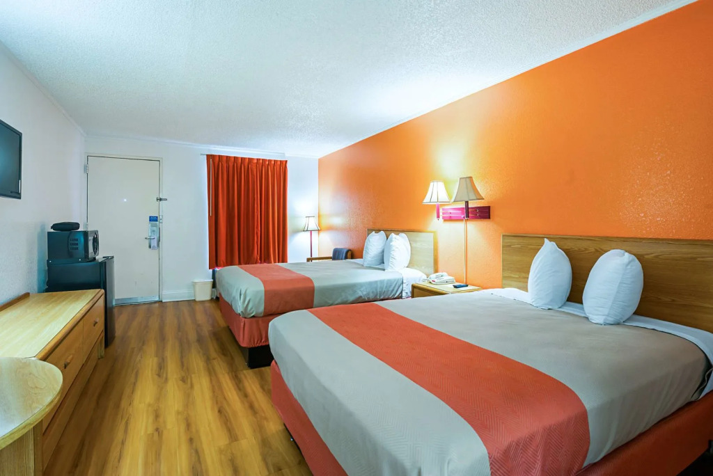 Motel 6 Perry 4860