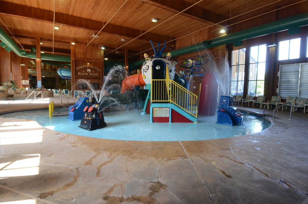 Polynesian Hotel & Suites Wisconsin Dells/Lake Delton