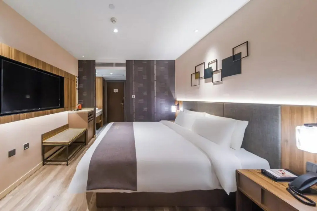 Home Inn Plus-Tianhe Sports Center
