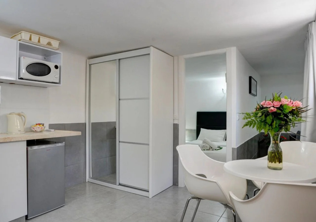 Liber Tel Aviv Sea Shore Suites BY RAPHAEL HOTELS