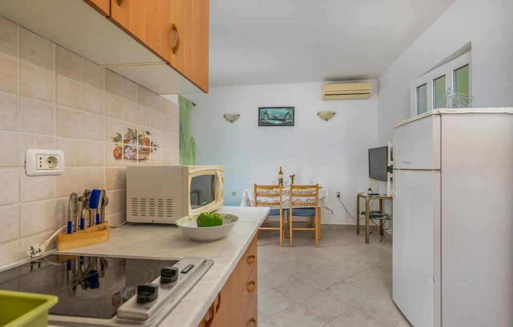 Beautiful Apartment in Mali Losinj With Wifi and 1 Bedrooms