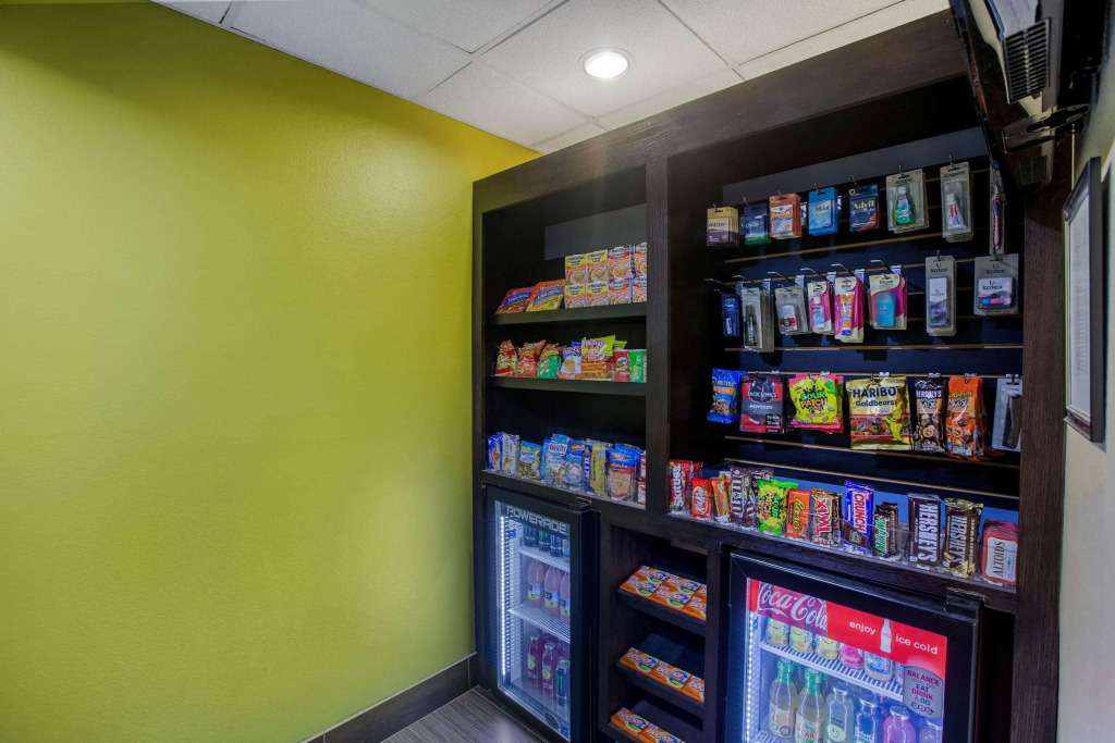 La Quinta Inn & Suites by Wyndham Pasadena