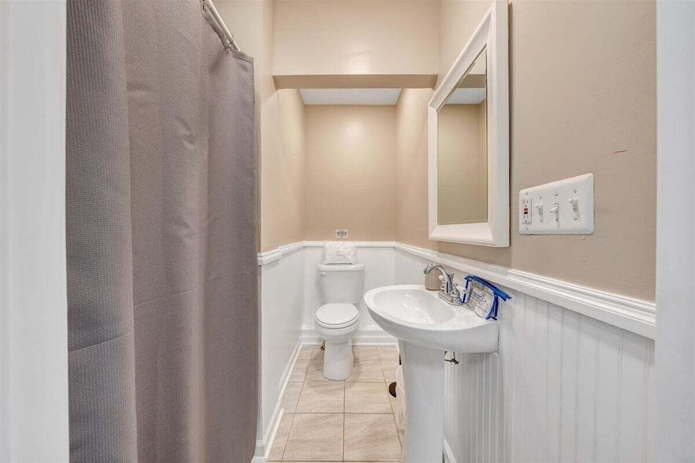Scenic Point - Private Lakefront Home w/ Dock, Fire Pit, Outside Shower & Hot tub