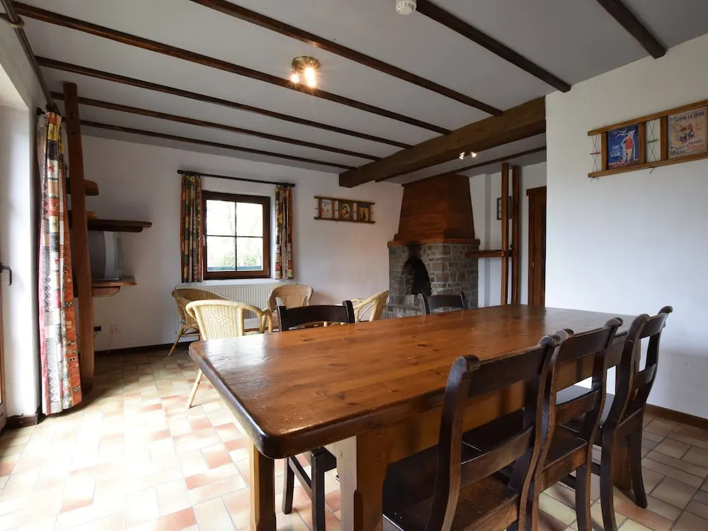 Holiday home in Nadrin, Filly with garden and spa