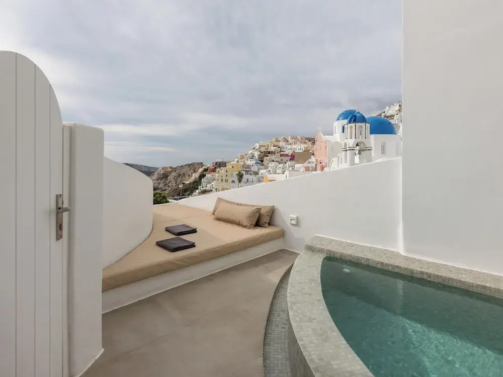 Cave Suite Oia