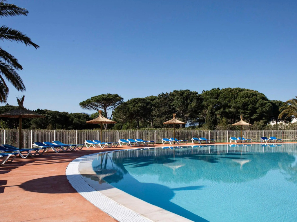 Apartment overlooking golf course, Horizon Golf Residence, St Cyprien