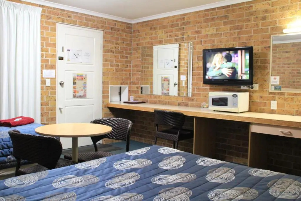 Town and Country Motor Inn