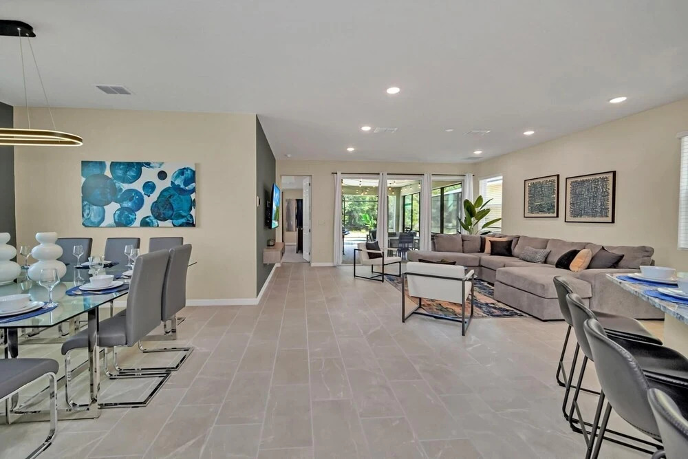7BR Family Resort - Pool and Hot Tub Near Disney