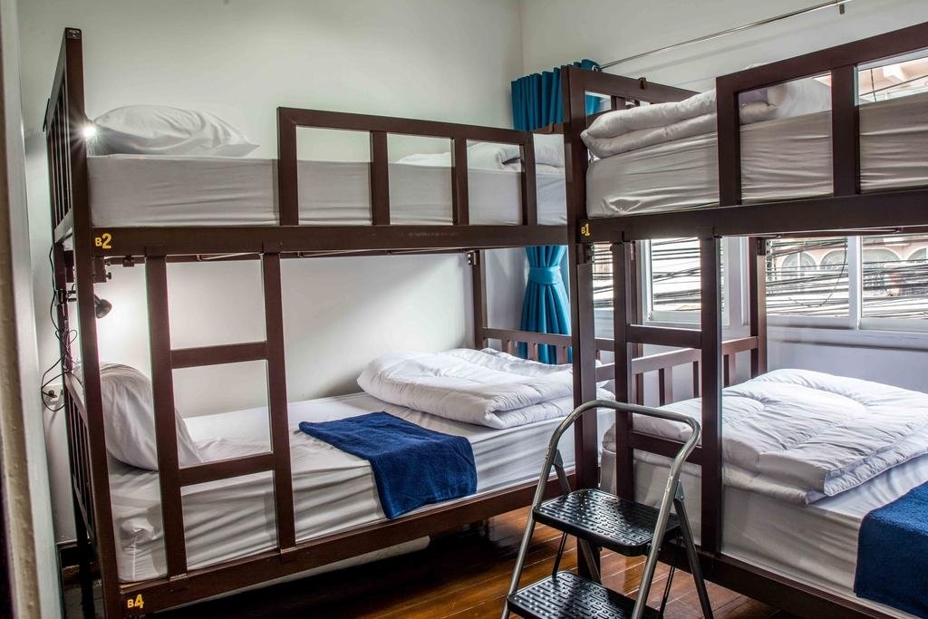 The Traveller Hostel - Adults Only