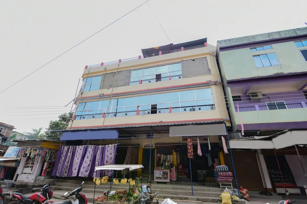 Madina Guest House by OYO Rooms