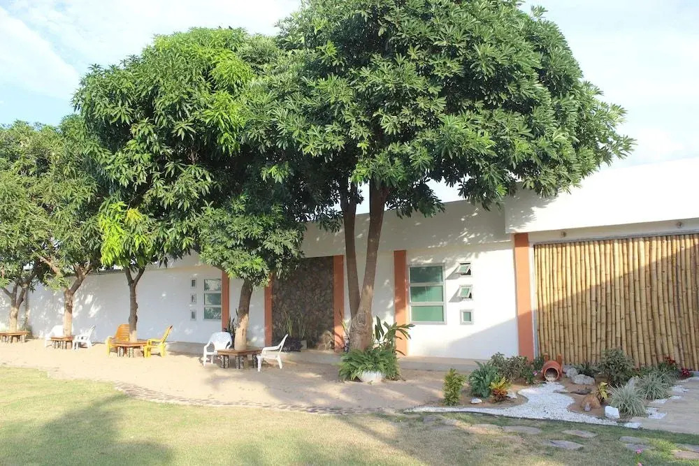 Hotel Emerawaa