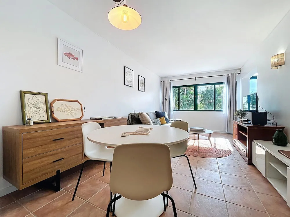 Richelieu Apartment by Atlantic Holiday