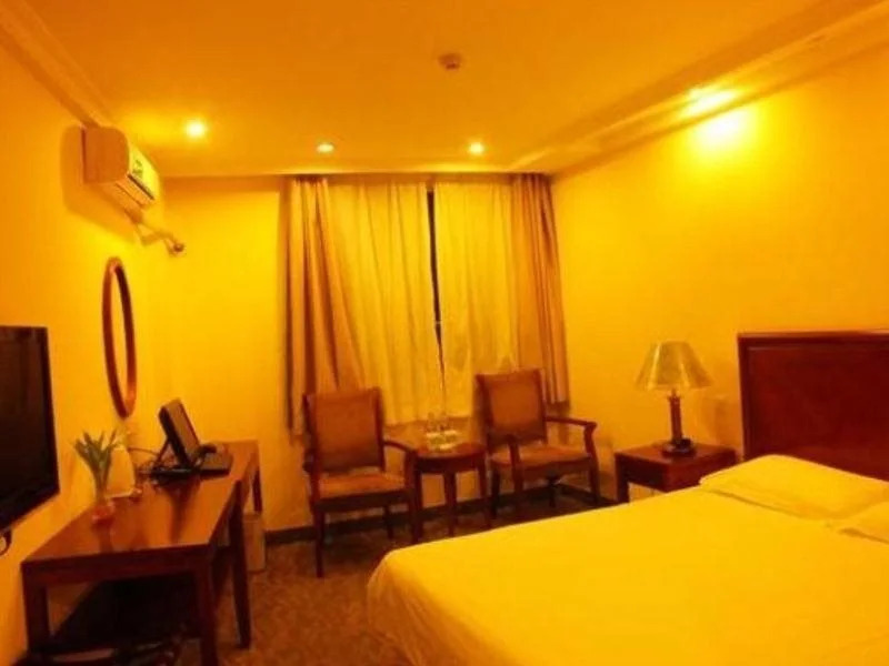 GreenTree Inn Shanghai Changyang Road Business Hotel