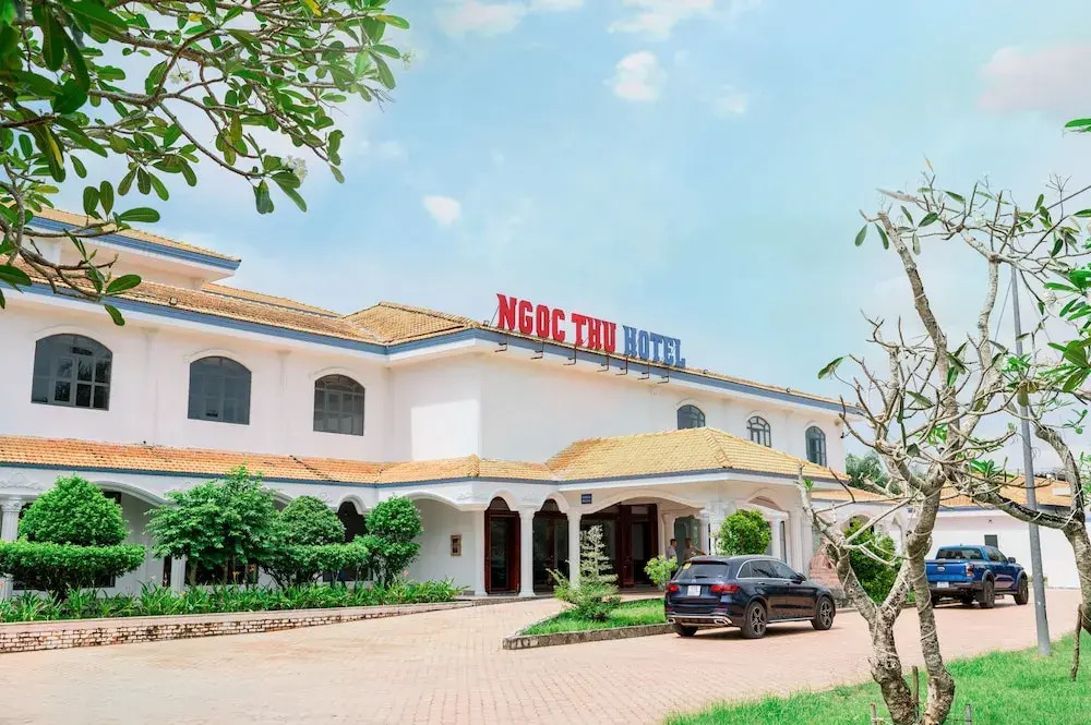 Khâch San Nhâ Hâng Ngoc Thu