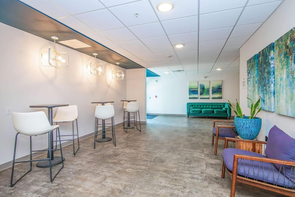 Landing Spectacular 1bd, Courtyard