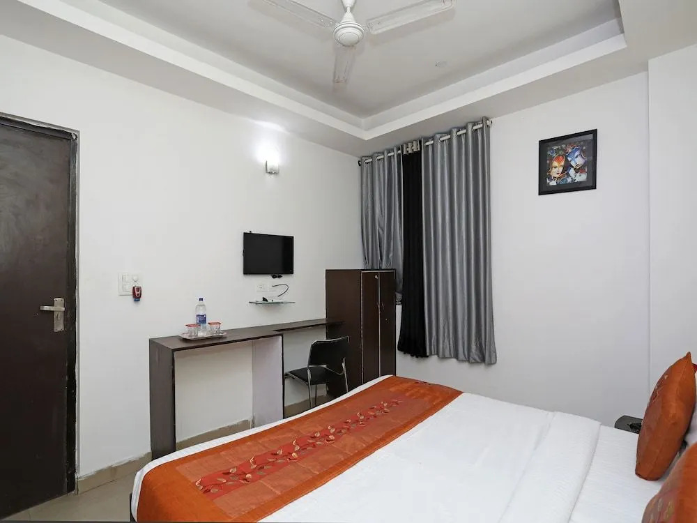 OYO 11392 The Hotel Grand Hospitality