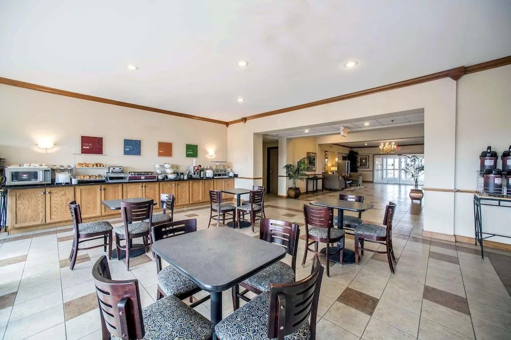 Comfort Inn & Suites Greenville Il