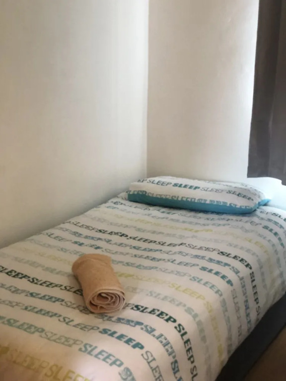 2 bedroom Apartment  Heathrow Airport