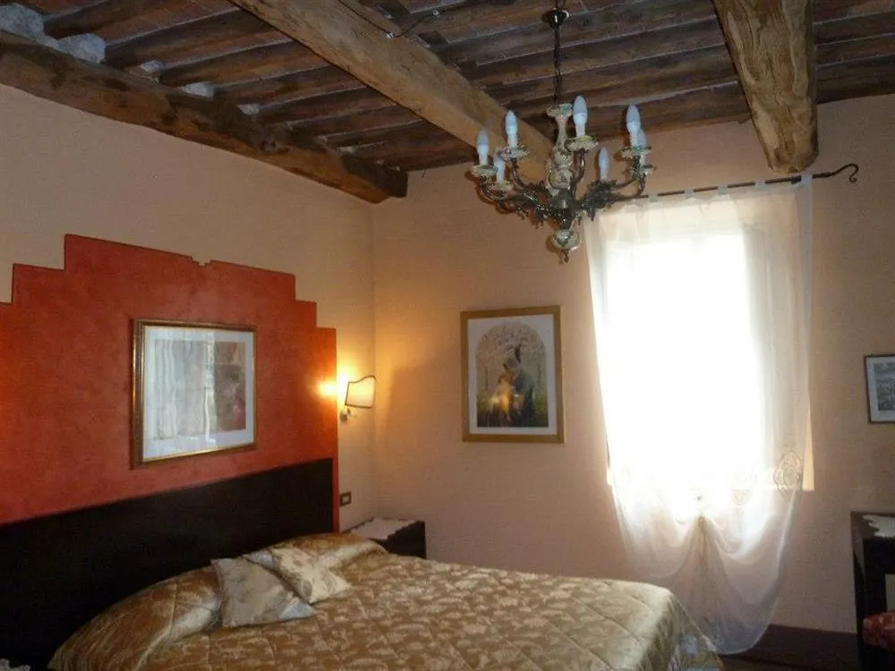 Antica Residenza Santa Chiara -City Center