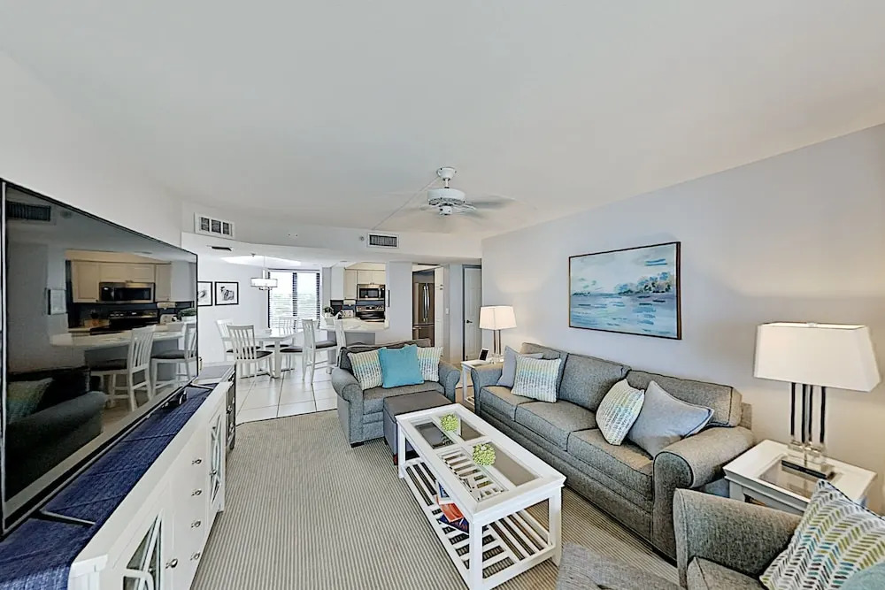 New Listing! All-suite Beach Getaway W/ Pool 2 Bedroom Condo