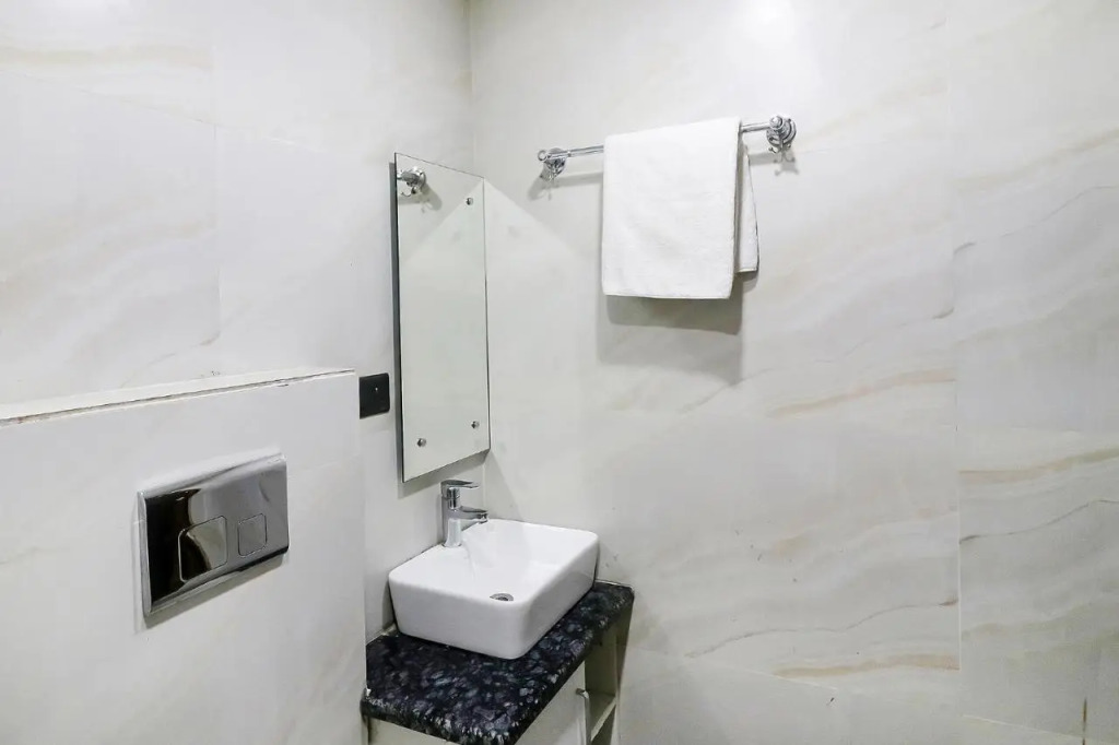Fabhotel Kiara The Private Suites
