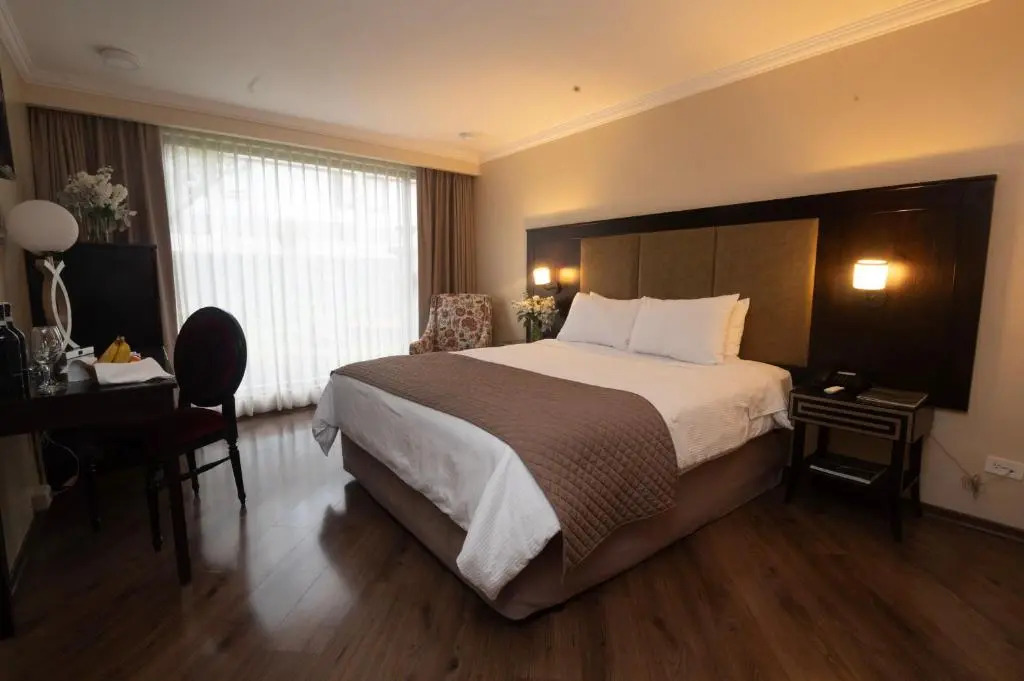Quindeloma Art Hotel & Gallery