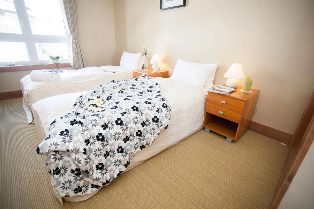 Niseko Alpine Apartments