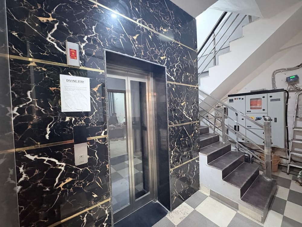 Hotel 69