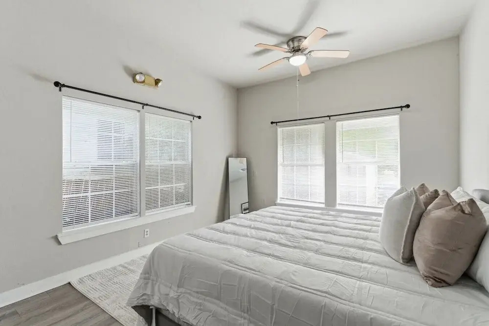 Bright 2BR Duplex Mins to Downtown San Antonio