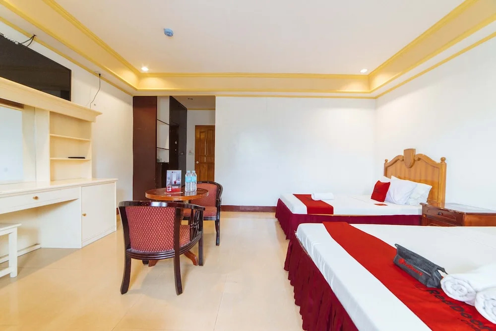 Cler Grand Hotel by Reddoorz
